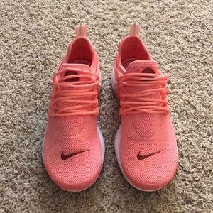 Nike Air Prestos (size 9)